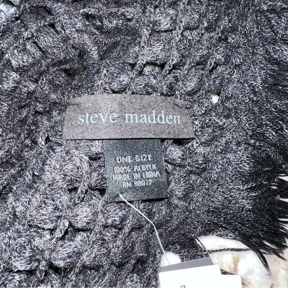 NWT Steve Madden Super Soft Ombré Muffler Multifunctional Wrap Scarf - Picture 3 of 10